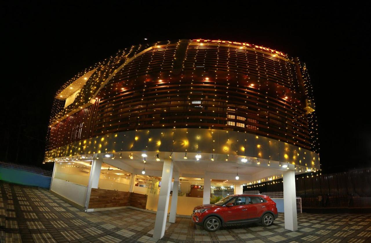 Gateway Airport Hotel Kannur Exterior photo