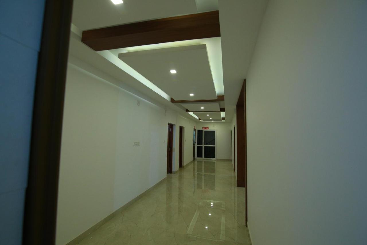 Gateway Airport Hotel Kannur Exterior photo