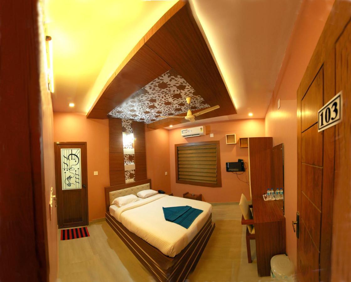 Gateway Airport Hotel Kannur Exterior photo