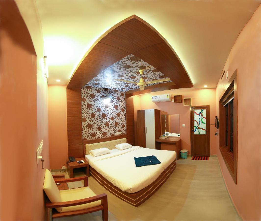 Gateway Airport Hotel Kannur Exterior photo