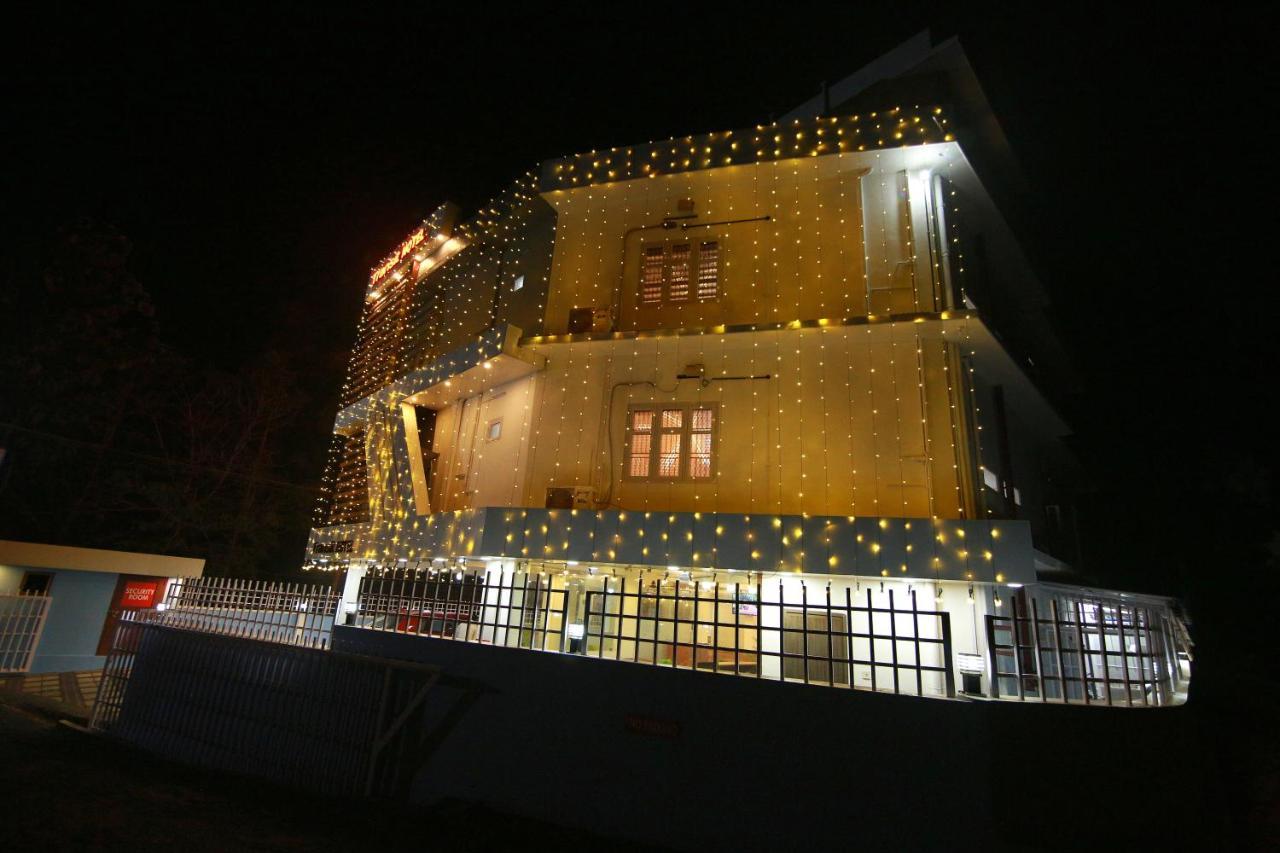 Gateway Airport Hotel Kannur Exterior photo